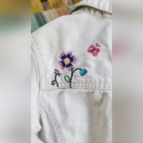 Gap little girl's embroidered jacket, sz XS. Fit my 5 year old perfectly. - Picture 3 of 6